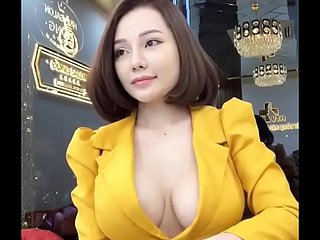 X-rated Vietnamese Cô ấy là ai?